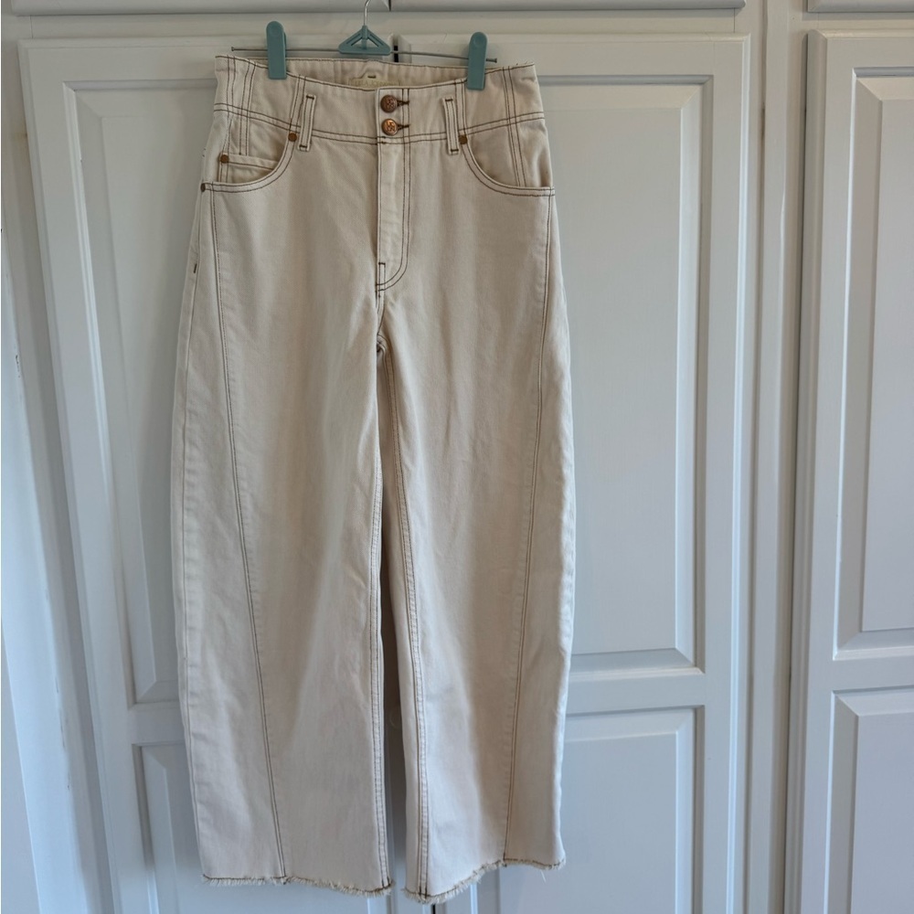 Ulla Johnson Thea Cream Barrel-Leg Jeans - Picture 3 of 8